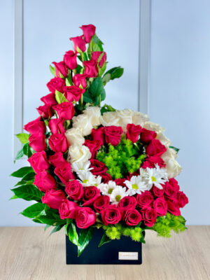 arreglo floral con rosas